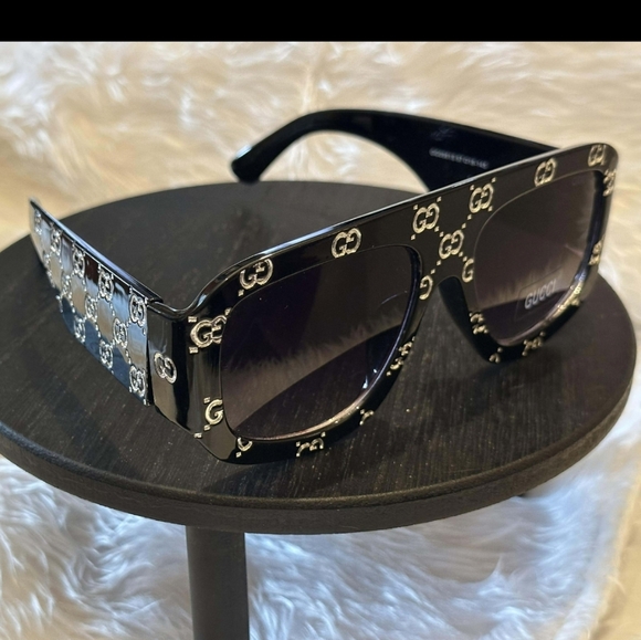 Sunglasses Classic Designer - Picture 1 of 1